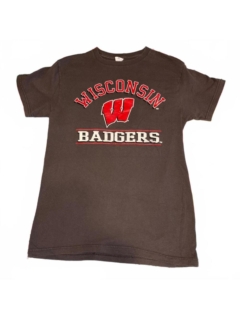 Wisconsin Badgers Vintage Unisex Adult Small Charcoal Gray T-Shirt College Sport